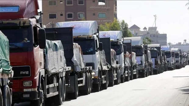 81 günlük abluka sona erdi: İnsani yardım TIR'ları Gazze'ye girdi