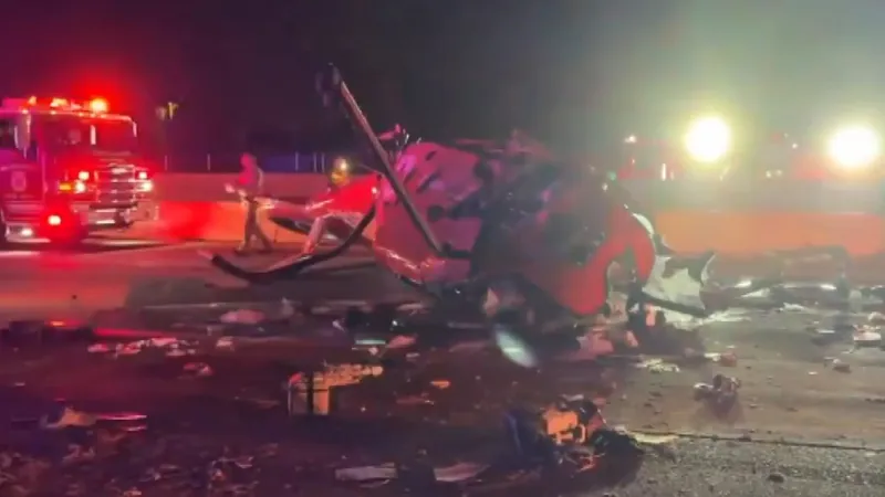 ABD'de Ambulans Helikopter Kazası! Otoyola Çakıldı, İşte Son Durum