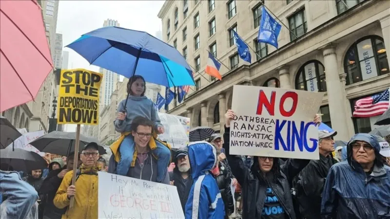 ABD'de Trump yönetimine protesto! "Krallara hayır" sloganları yükseldi