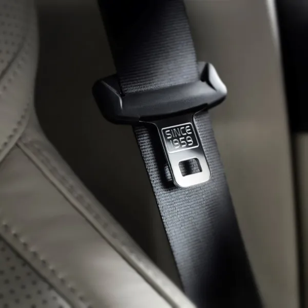 Volvo'dan Devrim: Akıllı Emniyet Kemeri Dönemi Başlıyor!