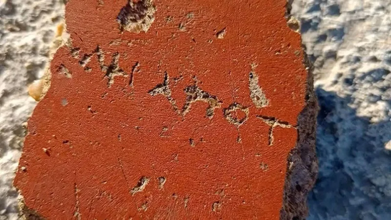 Zeus Tapınağı Sırrı! Kırım'daki Gizemli Yazı Çözülemiyor