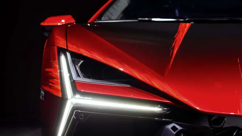 Lamborghini, uzun vadede içten yanmalı motorlara sadık kalacak