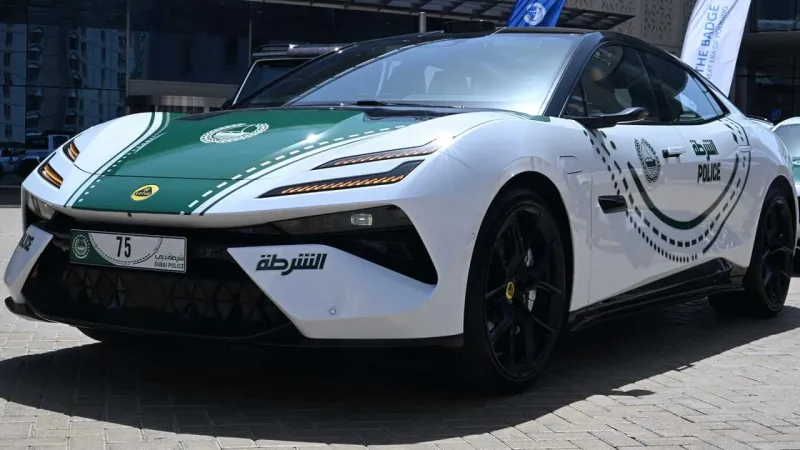 Dubai Polisi'nin Yeni Süper Aracı: Lotus Emeya S! Şaşırtan Güç