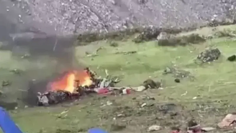 Hindistan'da Helikopter Faciası! Kaç Kişi Öldü? Şok Detaylar!