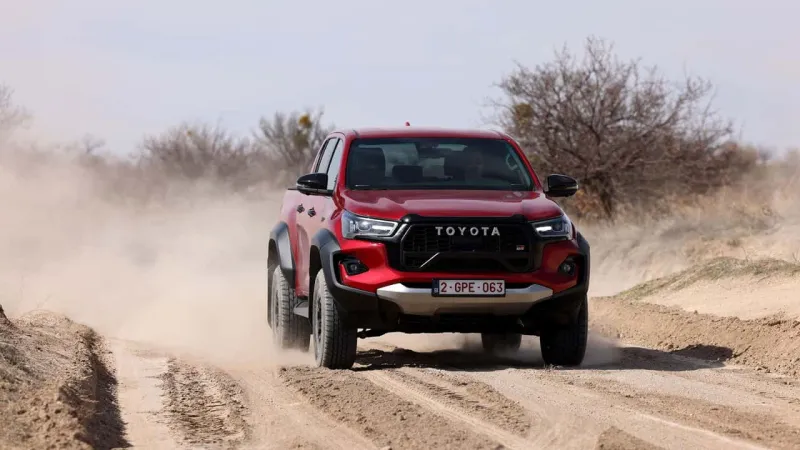 Toyota Hilux GR Sport Türkiye'de! Fiyatı Dudak Uçuklattı!