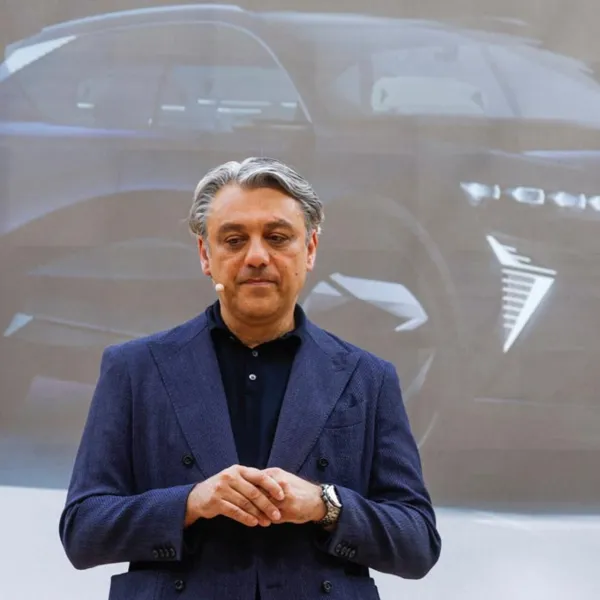 Renault CEO'su Luca de Meo Şok İstifa! Neler Oluyor?