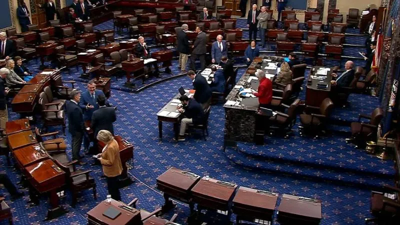 Senato'dan geçici bütçe konusunda uzlaşma çıktı, gözler Temsilciler Meclisi ve Trump'ta; ABD'de hükûmetin yeniden açılması bekleniyor