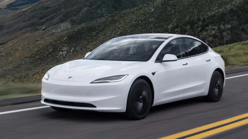 Tesla Model 3 Şoku! Fiyatlar Çakıldı, Herkes Alabilecek mi?
