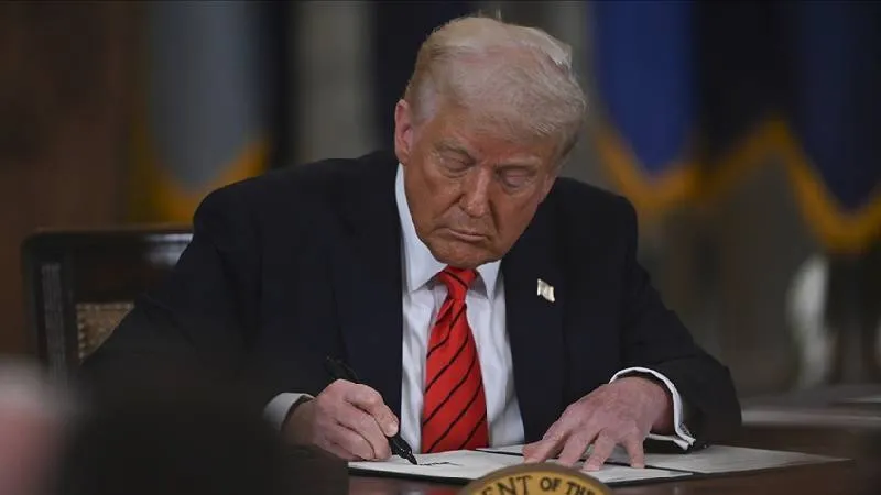 Trump, internette yapay zekayla oluşturulan cinsel içerikleri engelleyecek yasa tasarısını imzaladı