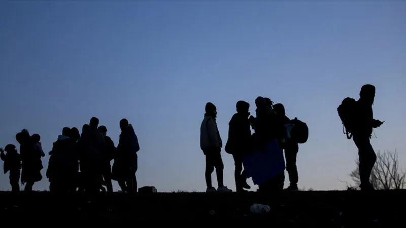 Ülkede 480 binden fazla kaçak göçmen gözaltına alındı